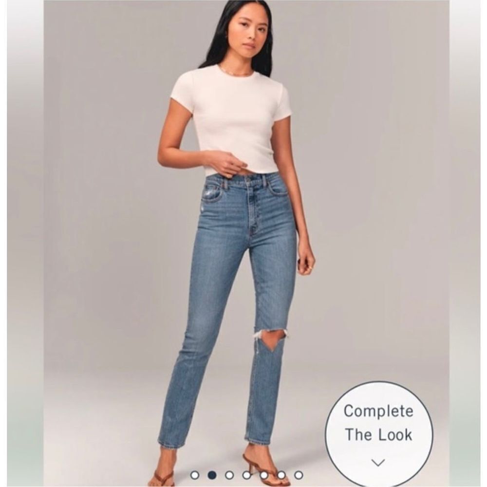 Abercrombie & Fitch The 90s Slim Straight Ultra High Rise Jeans